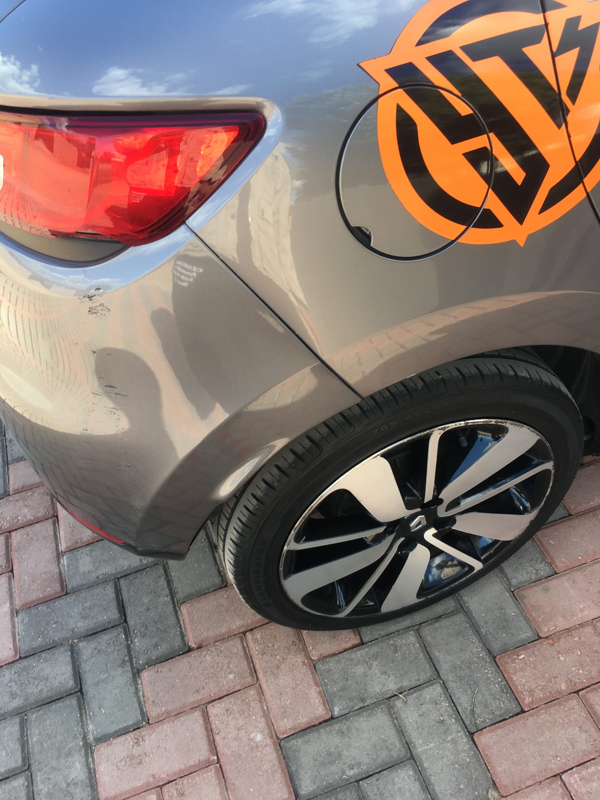 754B7330-909C-4AF8-B134-C929AB0725A5